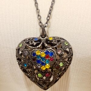 Elegant Heart Metal Pendant Necklace with Multicolor Stones, and Metal necklace.